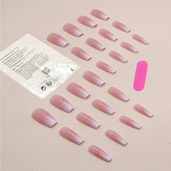 - 24pc Nail Set ❤️ - Picture 3 of 4